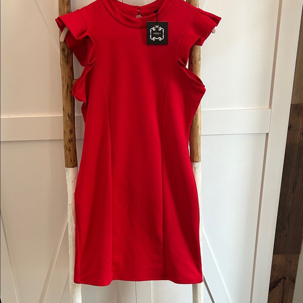 Leola Couture NWT Elegant Red Formal Dress Women's  Med.